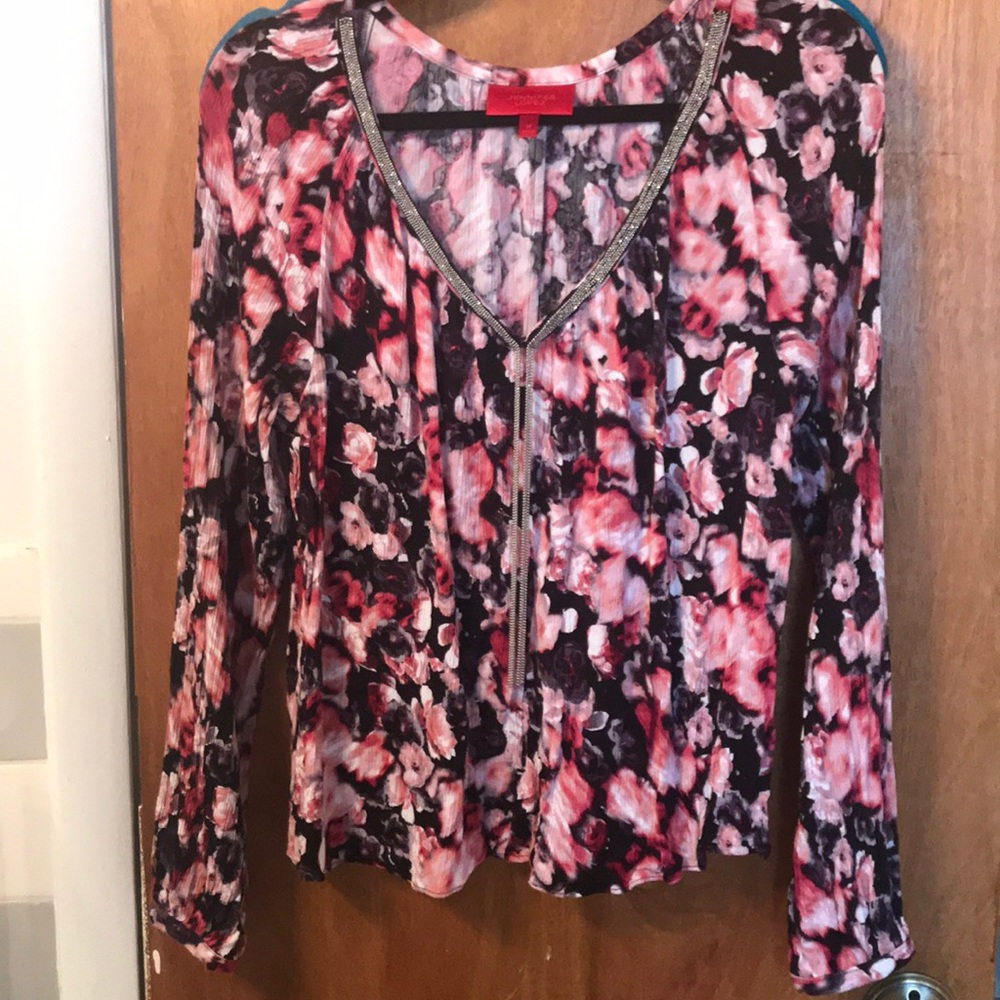 Long sleeve flower top